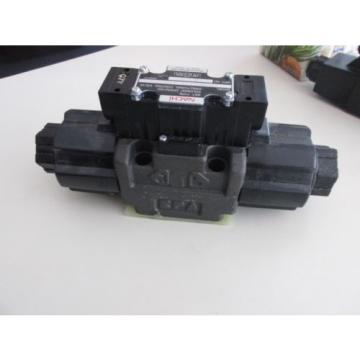 Nachi Hydraulic Directional Control Valve Model SS-G03-C7Y-R-C1-J21 Mint