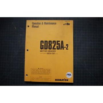 KOMATSU GD825A-2 Motor Grader Operation/Operator Maintenance Shop Manual 1992