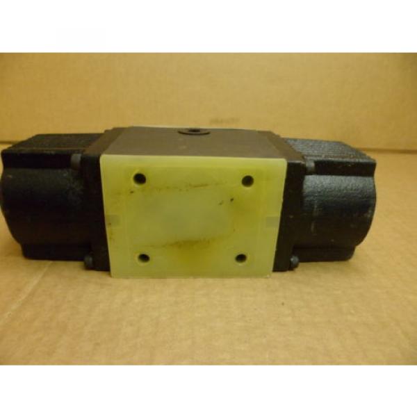 NACHI SS-G03-C6-R-D2-E10 WET TYPE SOLENOID OPERATED DIRECTIONAL HYDRAULIC VALVE #5 image