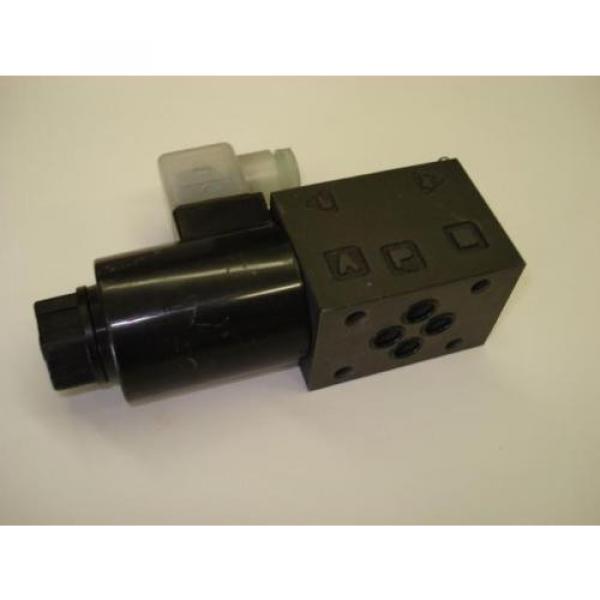 Nachi SA-G01-A3X-D2-E30 Hydraulic Solenoid Directional Control Valve USNP #3 image