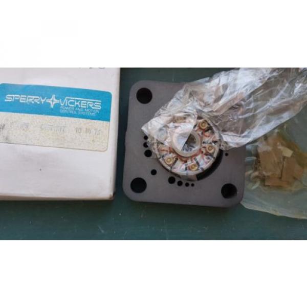 Eaton Vickers Power and Motion Control Systems Pump Repair Kit 922835 USA #1 image